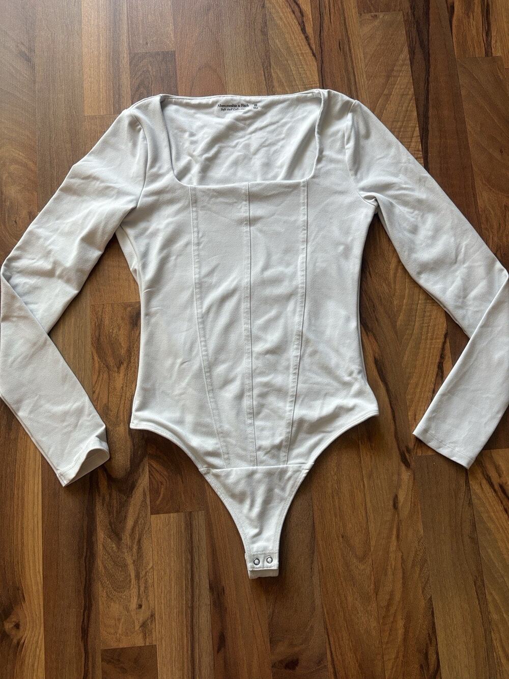 Abercrombie & Fitch Women’s White Soft bodysuit Size Xs